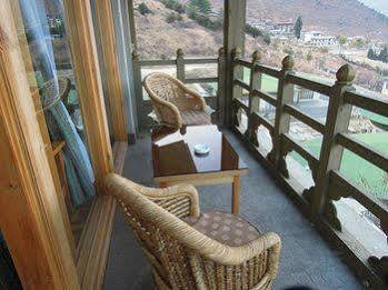 Khangkhu Resort Paro Exteriör bild